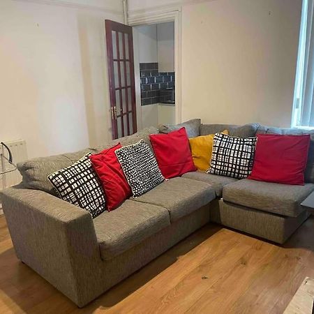 Wv1 Budget Contractor Stays- 5 Beds - Discounts Ok Wolverhampton Kültér fotó
